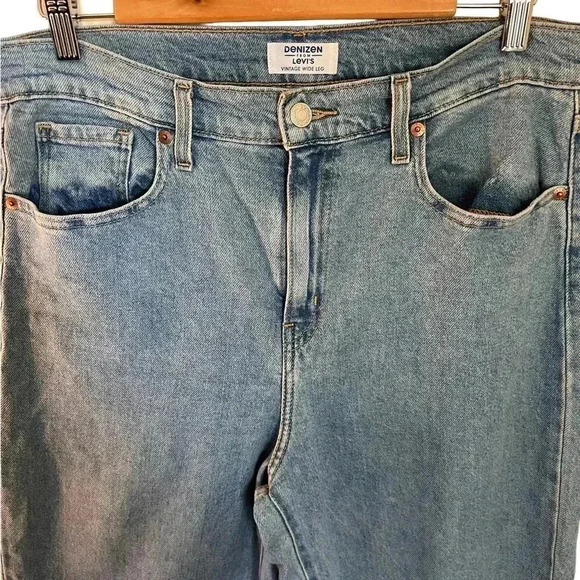 Levi’s loose fit wide leg jeans size 8/29, good condition! - Picture 3 of 4